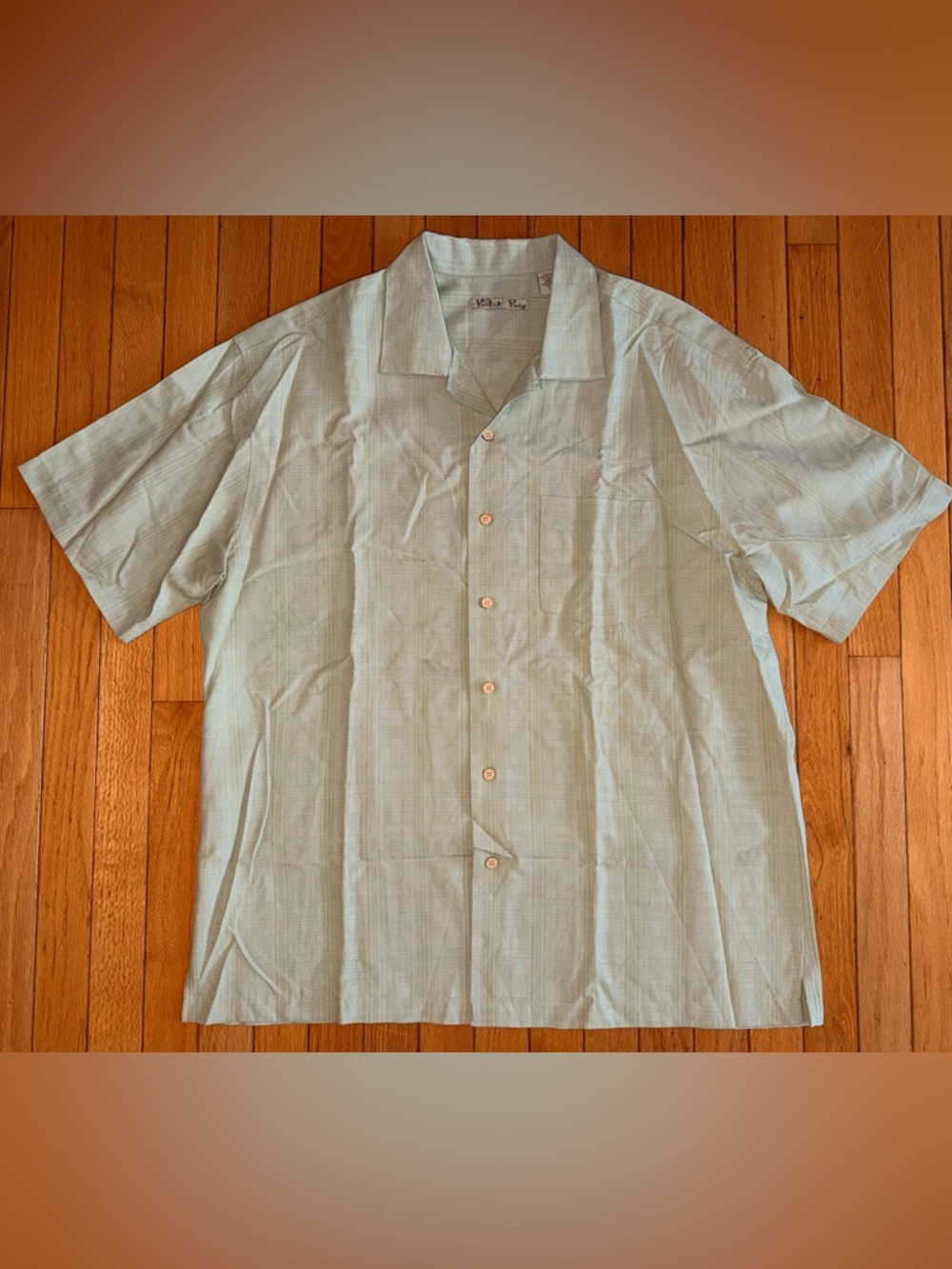Men’s Batik Bay XL button down pale green Shirt rayon polyester